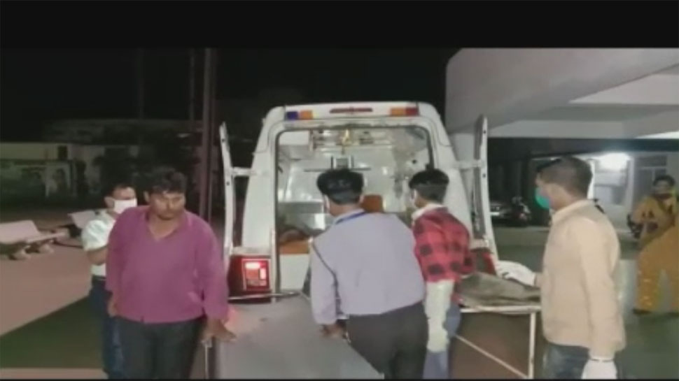 5 laborers died and 11 injured as truck overturns in Narsinghpur Madhya ...