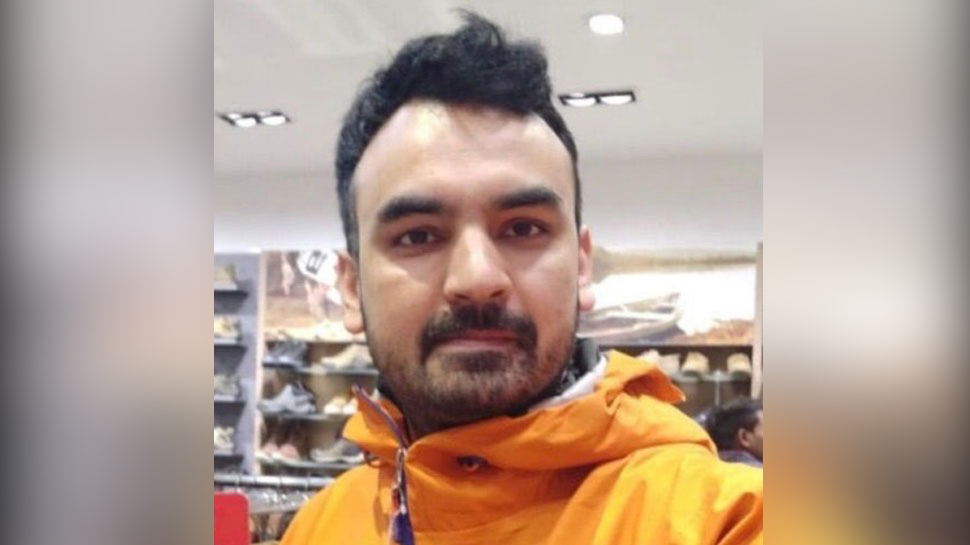खुद की परवाह किए बगैर AIIMS के डॉक्टर ज़ाहिद ने निभाया अपना फर्ज़ खुद की परवाह किए बगैर AIIMS के डॉक्टर ज़ाहिद ने निभाया अपना फर्ज़