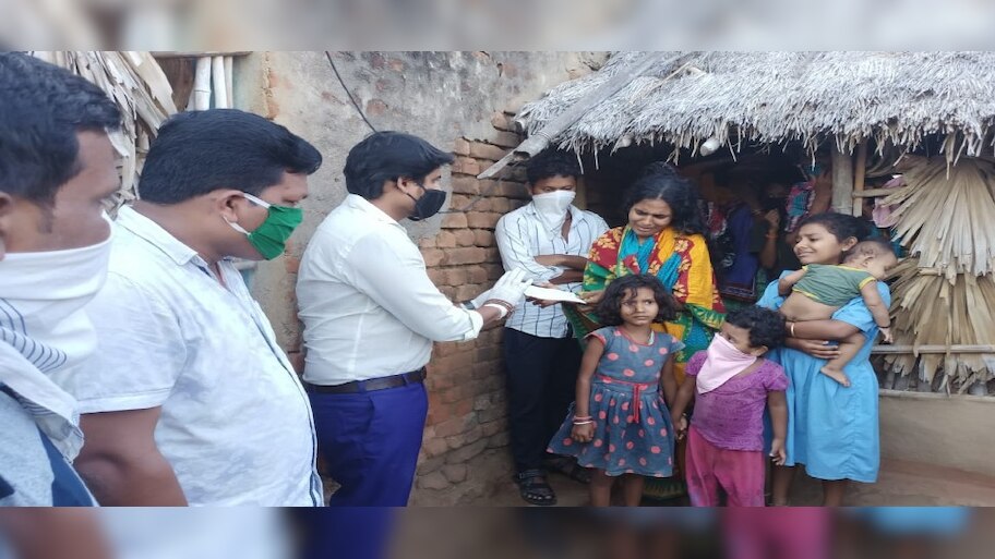 କୋରୋନା ମୃତକଙ୍କ ପରିବାରକୁ ସହାୟତାର ହାତ ବଢ଼ାଇଲେ ଅର୍ଦ୍ଧେନ୍ଦୁ