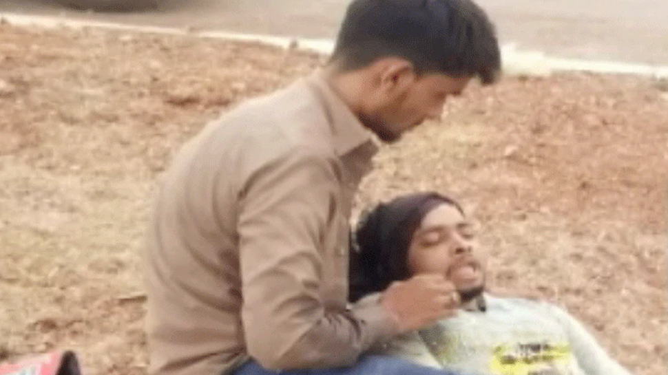 याकूब ने अंत तक नहीं छोड़ा दोस्त अमृत का साथ, दोस्त की आखिरी सांस तक निभाई दोस्ती याकूब ने अंत तक नहीं छोड़ा दोस्त अमृत का साथ, दोस्त की आखिरी सांस तक निभाई दोस्ती