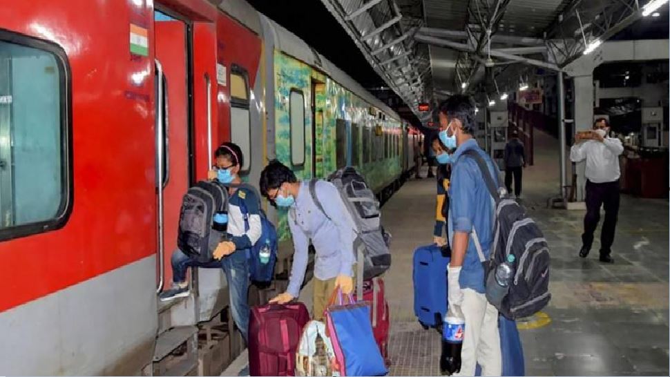 नई दिल्ली से बिहार को जाने वाली स्पेशल ट्रेन के ठहराव में बदलाव, ये है नई समय सारणी