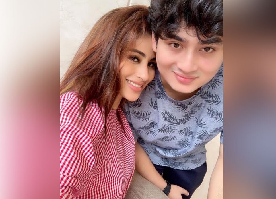 मौनी रॉय-मुखर रॉय Mouni Roy