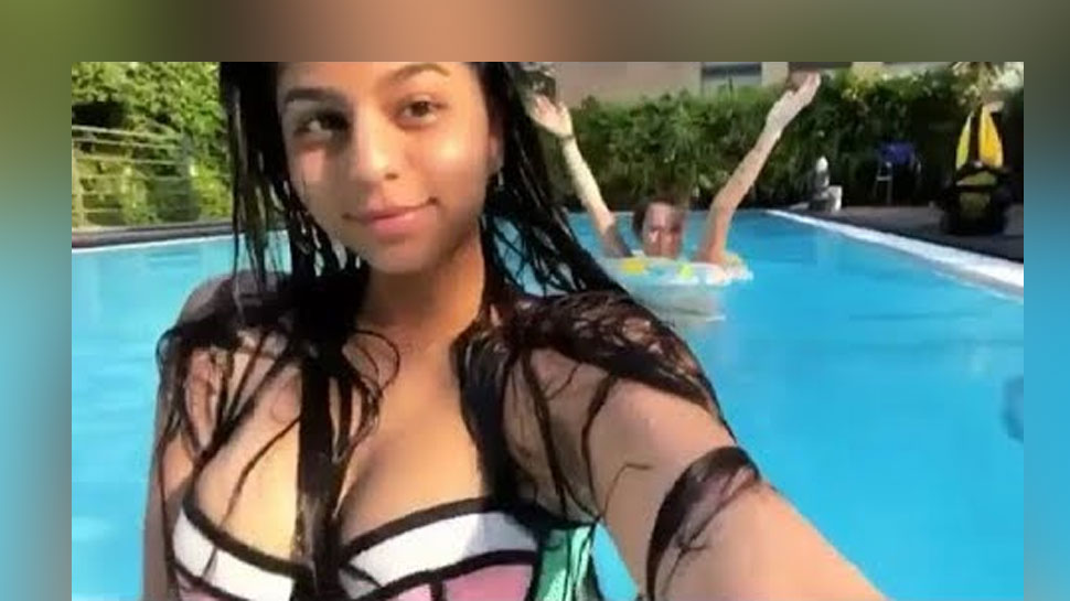 बिकिनी फोटो से मचाती हैं सनसनी Suhana Khan