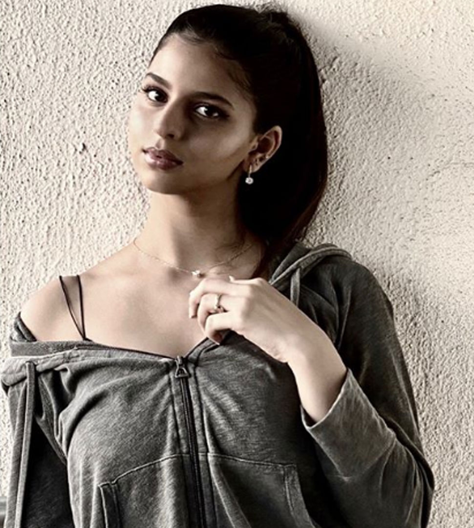 बोल्ड फोटो से बटोरी हैं सुर्खियां Suhana Khan