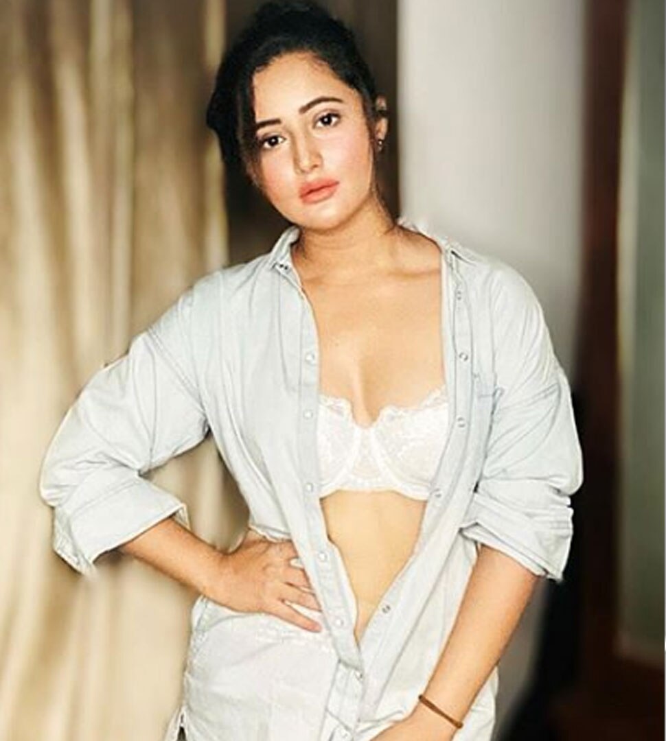रश्मि देसाई Rashmi Desai