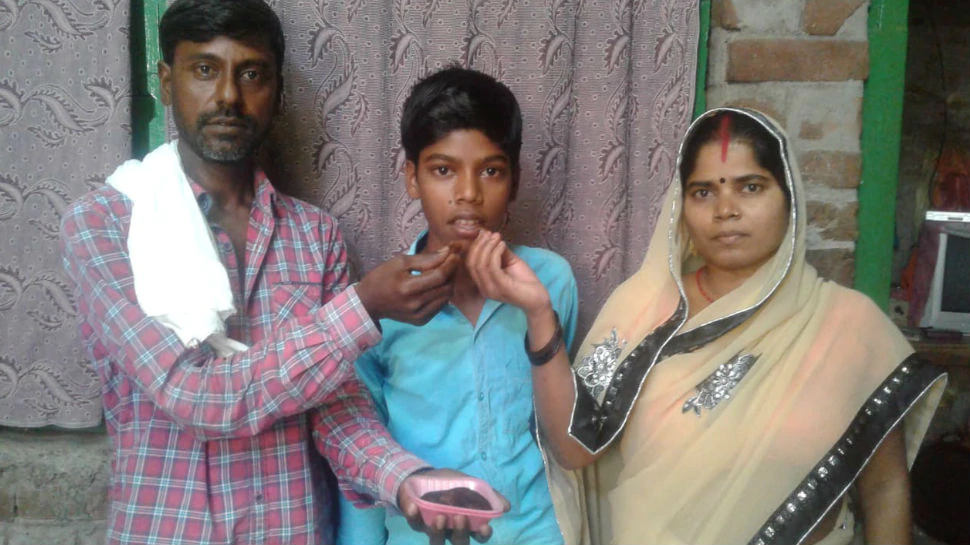 BSEB 10th Result: सब्ज़ी बेचने वाले का बेटा हिमांशु राज बना टॉपर, बनना चाहता है इंजीनियर BSEB 10th Result: सब्ज़ी बेचने वाले का बेटा हिमांशु राज बना टॉपर, बनना चाहता है इंजीनियर