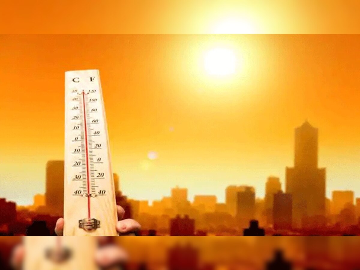 गर्मी से लोगों का बुरा हाल (प्रतीकात्मक तस्वीर).