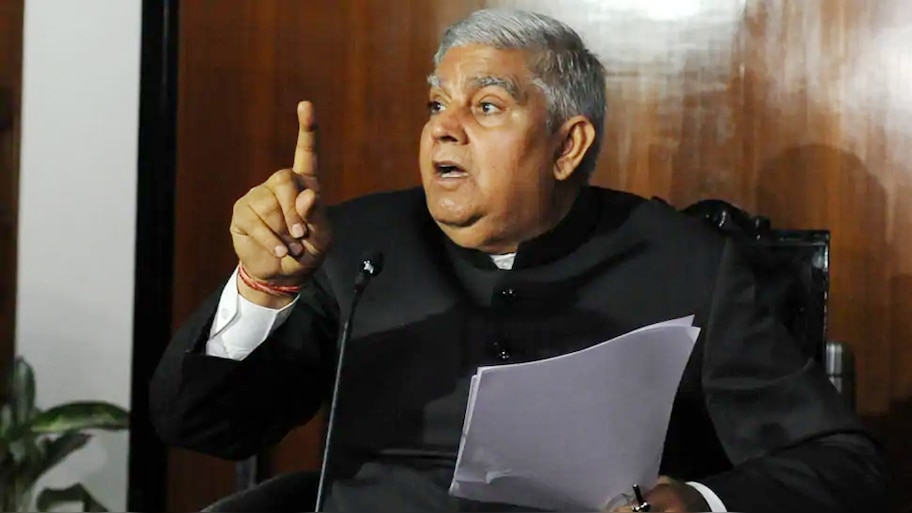 मगरिबी बंगाल के गवर्नर ने CM ममता बनर्जी के काम पर उठाए सवाल, जानिए क्या कहा