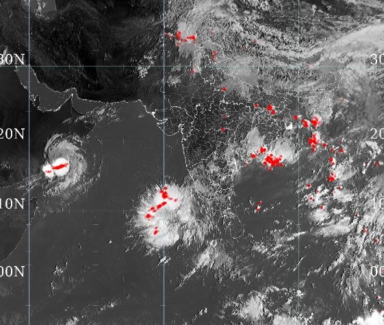 अम्फान के बाद अब गुजरात में हिका चक्रवात का खतरा, अलर्ट जारी