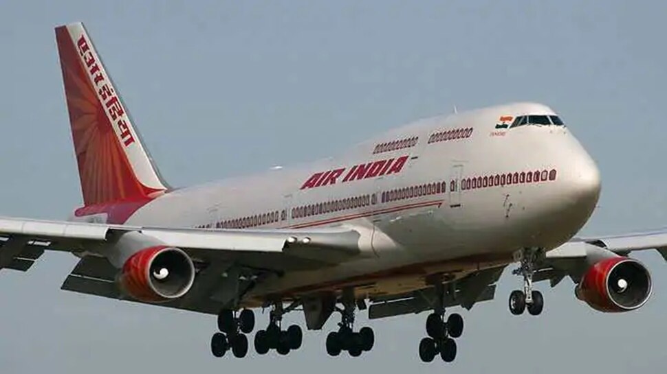 Coronavirus: Air India ने अपने कर्मचारियों के लिए जारी किया नया सर्कुलर, रखी ये शर्त