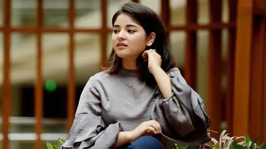 ज़ायरा वसीम ने तारिक फतेह को दिया जवाब, कहा- मैं सिर्फ अल्लाह के तईं जवाबदेह हूं