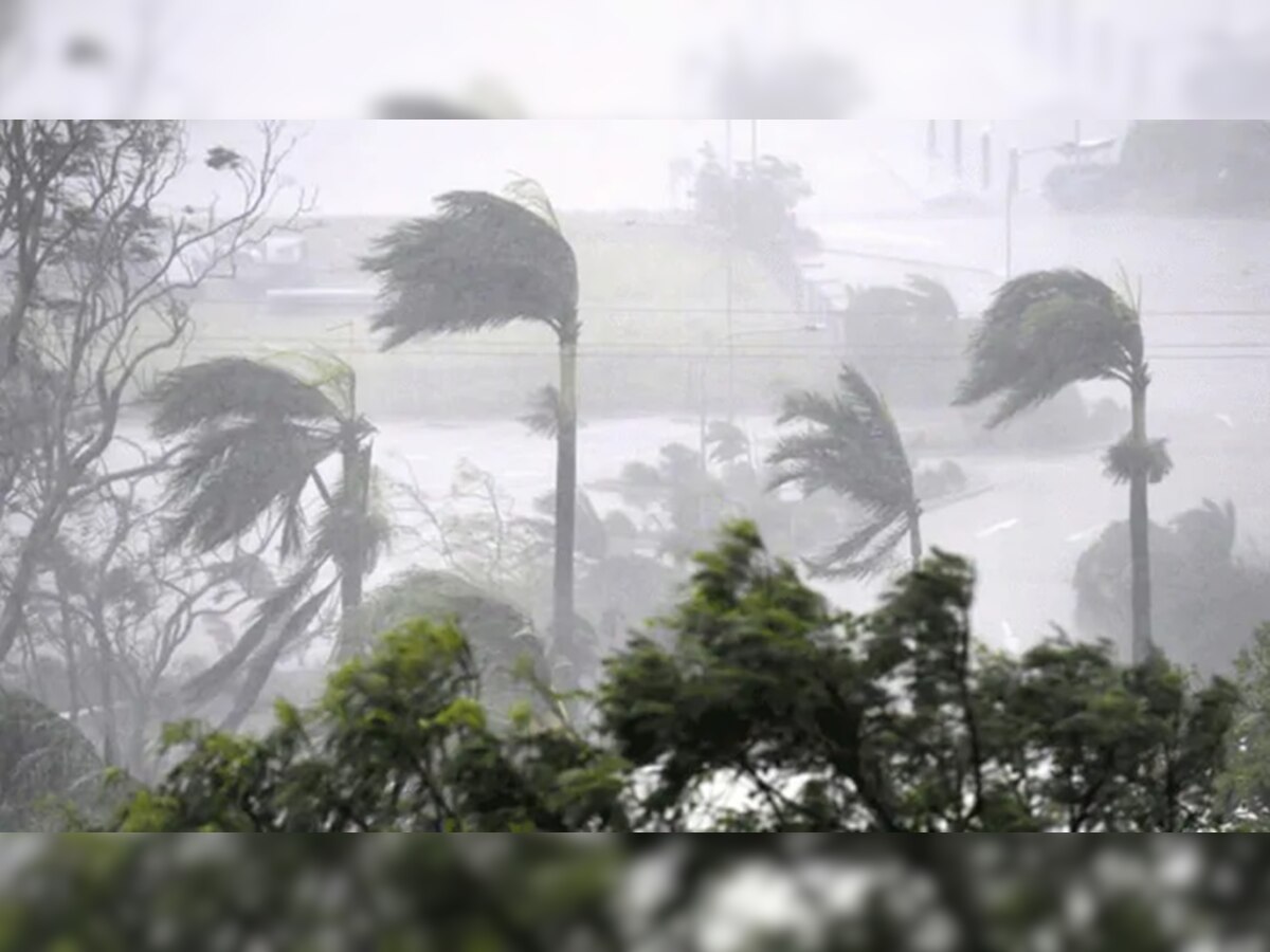 निसर्ग चक्रवाती तूफान का महाराष्ट्र में मंडरा रहा खतरा.