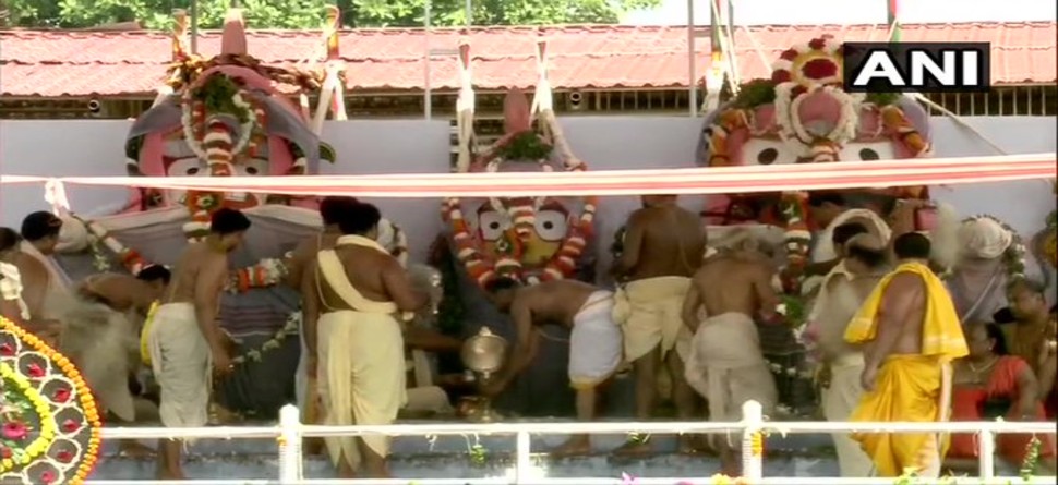 ଶ୍ରୀକ୍ଷେତ୍ରରେ ସ୍ନାନଯାତ୍ରା, ସ୍ନାନ ମଣ୍ଡପରେ ଚତୁର୍ଦ୍ଧାମୂର୍ତ୍ତି ଶ୍ରୀକ୍ଷେତ୍ରରେ ସ୍ନାନଯାତ୍ରା, ସ୍ନାନ ମଣ୍ଡପରେ ଚତୁର୍ଦ୍ଧାମୂର୍ତ୍ତି