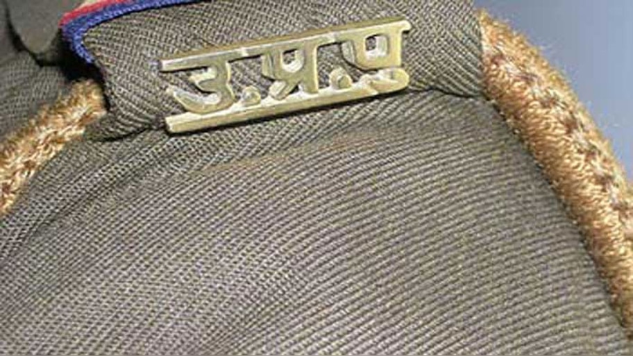 40 रु की खातिर UP पुलिस ने दुकानदार और हामला बहन को घर में घुसकर पीटा