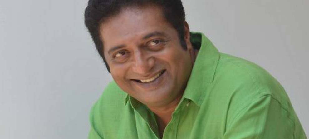 ବିହାର ଓ ଗୁଜୁରାଟ ରାଜନୈତିକ ମାହୋଲ ଉପରେ ବର୍ଷିଲେ ପ୍ରକାଶ ରାଜ ବିହାର ଓ ଗୁଜୁରାଟ ରାଜନୈତିକ ମାହୋଲ ଉପରେ ବର୍ଷିଲେ ପ୍ରକାଶ ରାଜ