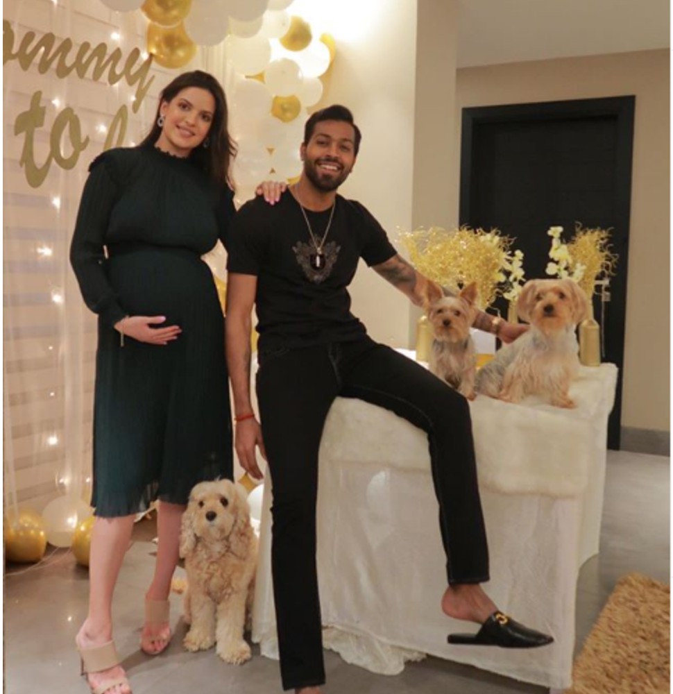 नताशा ने बेबी शॉवर की तस्वीरें शेयर की Natasa Stankovic baby shower pictures