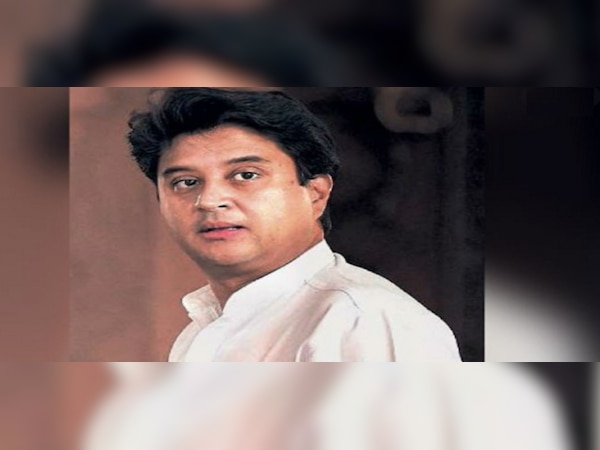 ଜ୍ୟୋତିରାଦିତ୍ୟ ସିନ୍ଧିଆ ଓ ତାଙ୍କ ମା'ଙ୍କୁ କୋରୋନା, ମ୍ୟାକ୍ସ ହସ୍ପିଟାଲରେ ଭର୍ତ୍ତି