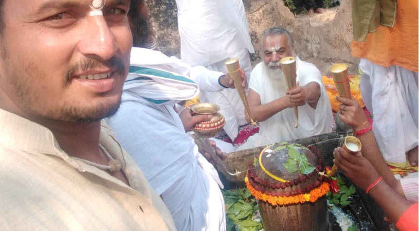 ରାମ ଜନ୍ମଭୂମି: ସାଧୁଙ୍କ ଉପସ୍ଥିତିରେ 'କୁବେର ତିଲା' ଠାରେ ରୁଦ୍ରାଭିଷେକ ଅନୁଷ୍ଠିତ ରାମ ଜନ୍ମଭୂମି: ସାଧୁଙ୍କ ଉପସ୍ଥିତିରେ 'କୁବେର ତିଲା' ଠାରେ ରୁଦ୍ରାଭିଷେକ ଅନୁଷ୍ଠିତ