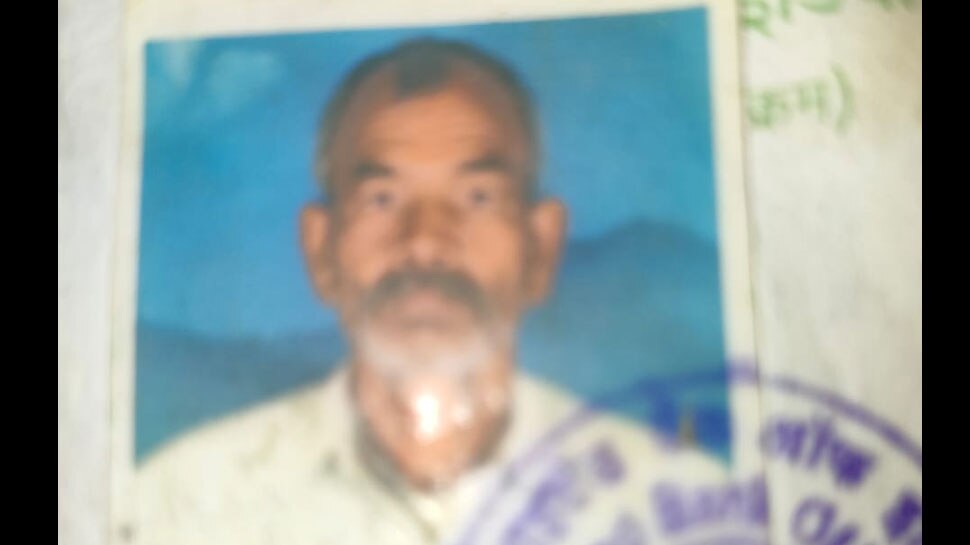 मानसिक रोगी ने थाने के अंदर किया हमला, गई जान, CCTV में कैद हुआ वाकया
