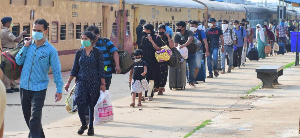 ୨ଟି ଶ୍ରମିକ ସ୍ପେଶାଲ ଟ୍ରେନରେ କେରଳରୁ ଫେରିଲେ ୧୦୦ ପ୍ରବାସୀ ଓଡ଼ିଆ ୨ଟି ଶ୍ରମିକ ସ୍ପେଶାଲ ଟ୍ରେନରେ କେରଳରୁ ଫେରିଲେ ୧୦୦ ପ୍ରବାସୀ ଓଡ଼ିଆ