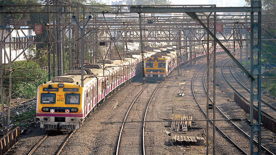 मुंबई में लोकल ट्रेन सर्विस शुरू, जानिए कैसे मिलेगी स्टेशन में एंट्री मुंबई में लोकल ट्रेन सर्विस शुरू, जानिए कैसे मिलेगी स्टेशन में एंट्री