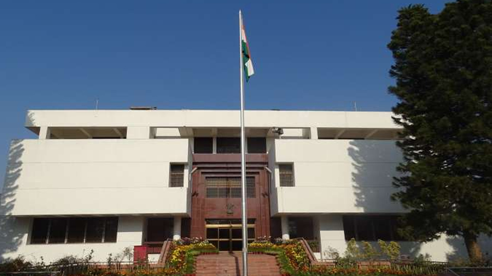 पाकिस्तान: इस्लामाबाद में हिंदुस्तानी हाई कमीशन के 2 अफसर लापता पाकिस्तान: इस्लामाबाद में हिंदुस्तानी हाई कमीशन के 2 अफसर लापता