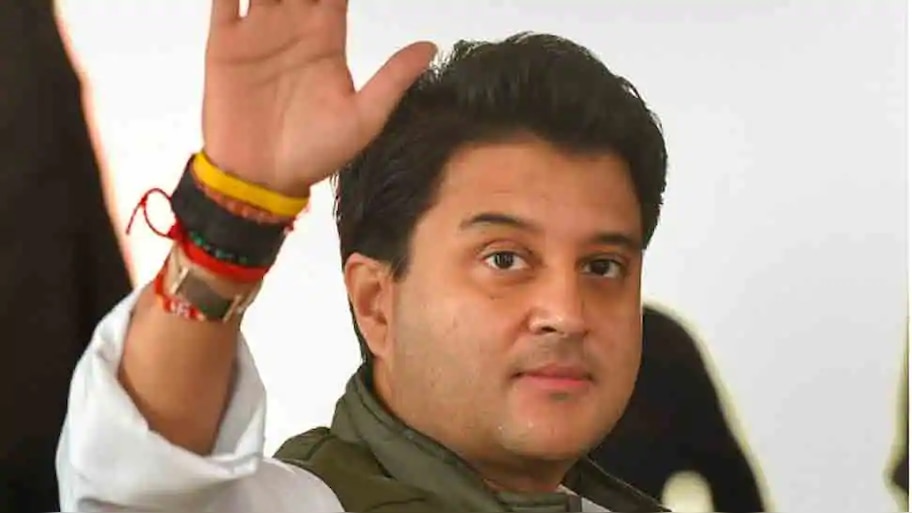 ज्योतिरादित्य सिंधिया ने दी कोरोना को शिकस्त, सेहतमंद होकर घर लोटे