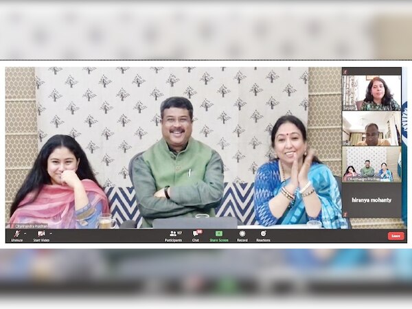 ଭର୍ଚୁଆଲ ରଜ ଉତ୍ସବରେ ସାମିଲ ହୋଇଛନ୍ତି କେନ୍ଦ୍ରମନ୍ତ୍ରୀ ଧର୍ମେନ୍ଦ୍ର ପ୍ରଧାନଙ୍କ ପରିବାର