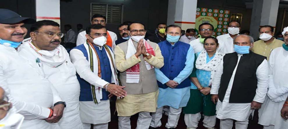 ରାତି ପାହିଲେ ମଧ୍ୟପ୍ରଦେଶ ରାଜ୍ୟସଭା ନିର୍ବାଚନ ରାତି ପାହିଲେ ମଧ୍ୟପ୍ରଦେଶ ରାଜ୍ୟସଭା ନିର୍ବାଚନ