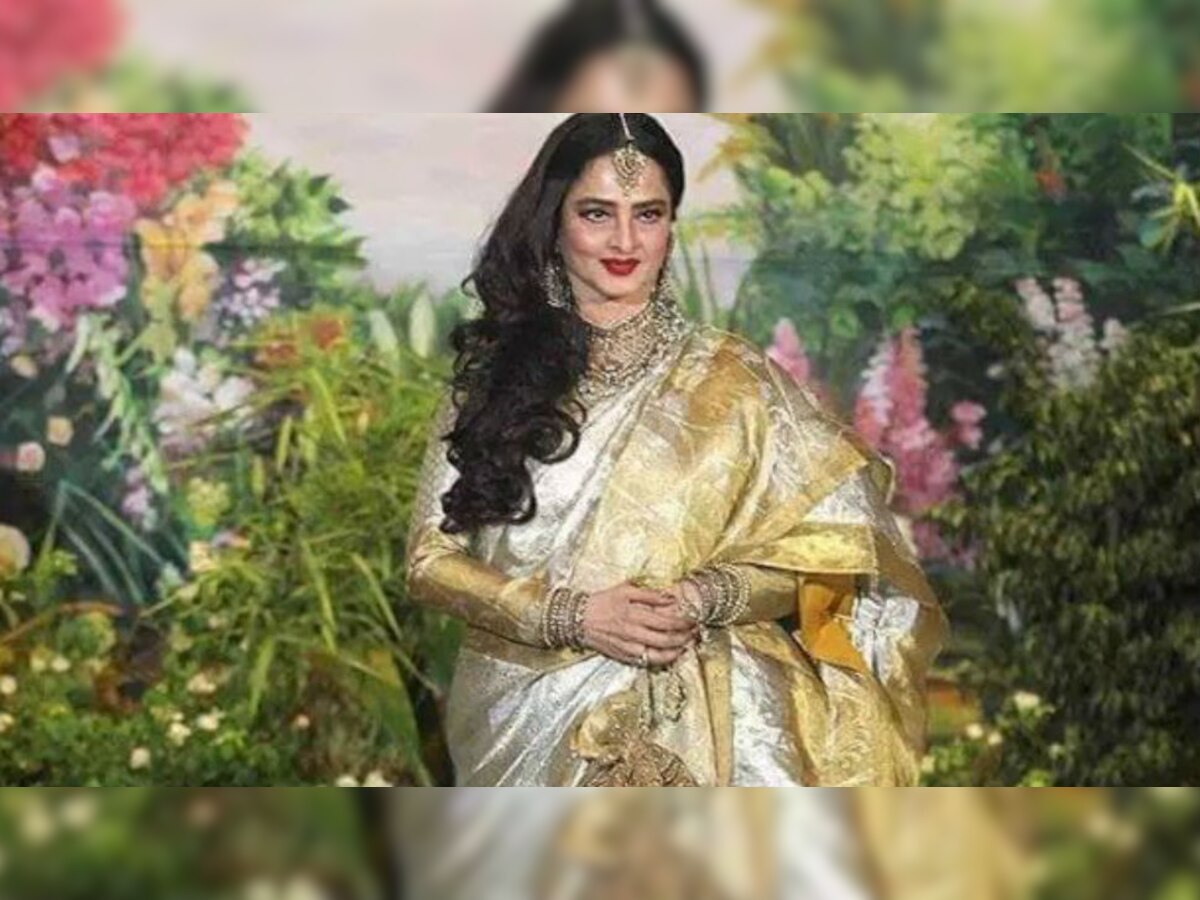 Rekha के इस स्टाइल ने लोगों को किया कंफ्यूज, देखें PHOTO