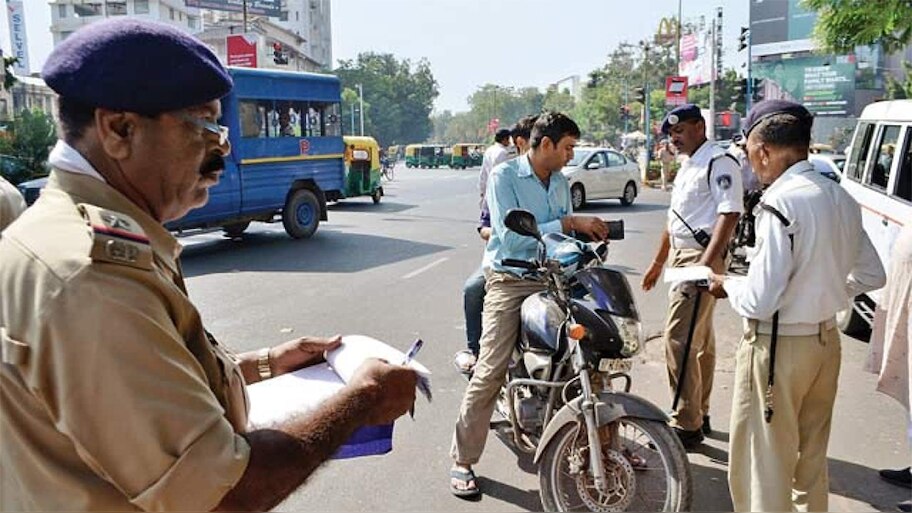 जान लें UP के नए ट्रैफिक रूल, नहीं तो हो जाएगी जेब ढीली