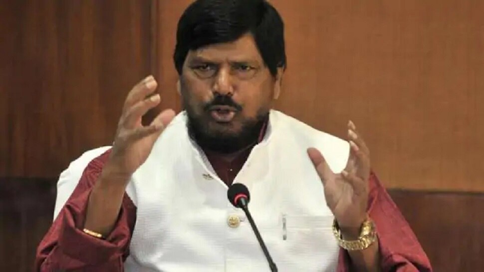 चाइनीज खाना बेचने वाले रेस्टोरेंट्स के खिलाफ केंद्रीय मंत्री ने शुरू की मुहिम, दिया ये बयान चाइनीज खाना बेचने वाले रेस्टोरेंट्स के खिलाफ केंद्रीय मंत्री ने शुरू की मुहिम, दिया ये बयान