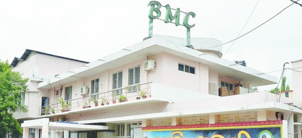 ଡୁମଡୁମା ସୁବାସ ନଗର ବସ୍ତିକୁ କଣ୍ଟେନମେଣ୍ଟ ଜୋନ ଘୋଷଣା କଲା ବିଏମସି ଡୁମଡୁମା ସୁବାସ ନଗର ବସ୍ତିକୁ କଣ୍ଟେନମେଣ୍ଟ ଜୋନ ଘୋଷଣା କଲା ବିଏମସି