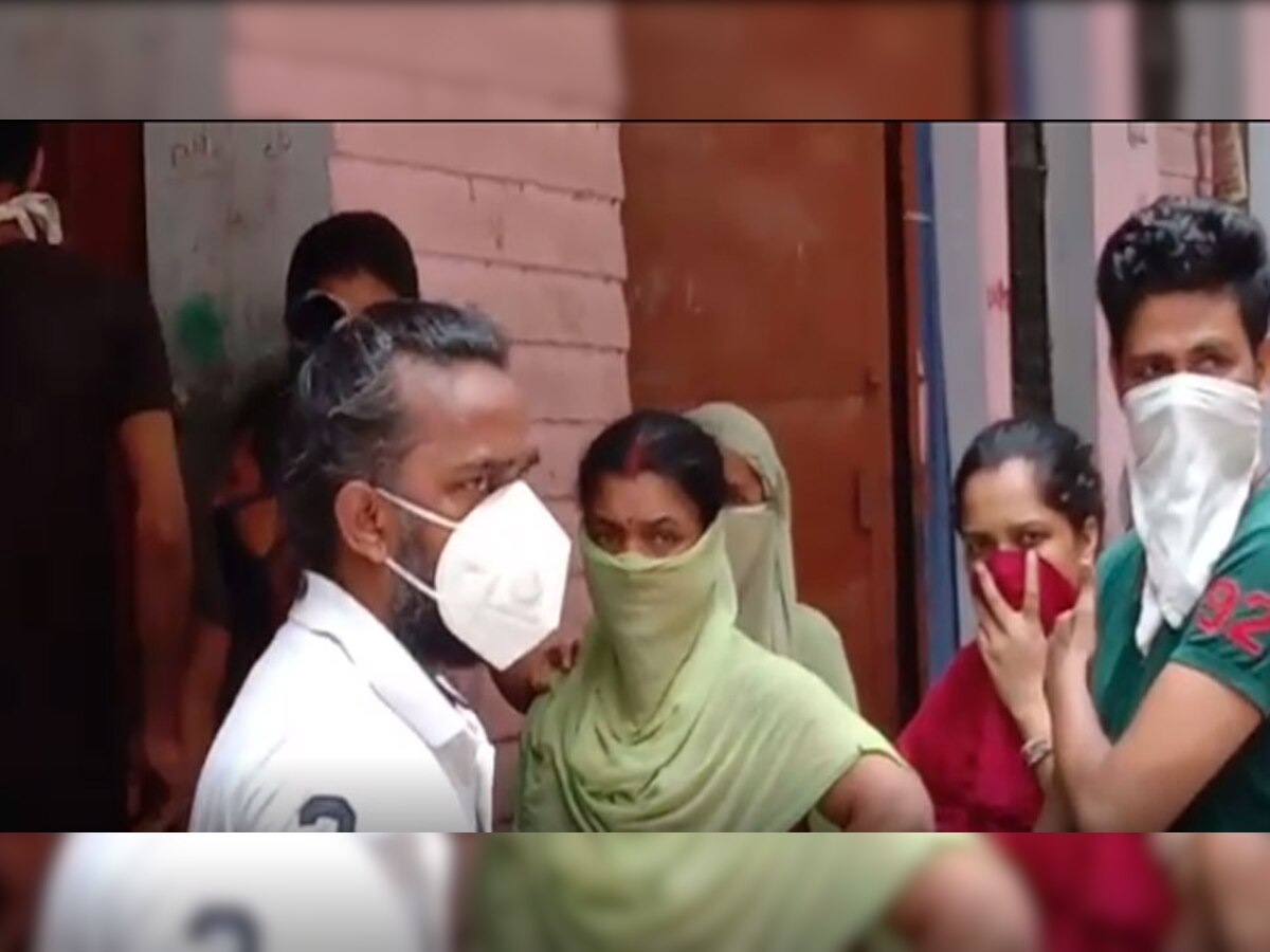 दिल्ली: नारायणा इलाके के कंटेनमेंट जोन में पुलिस और सिविल वॉलेंटियर्स पर हमला, केस दर्ज