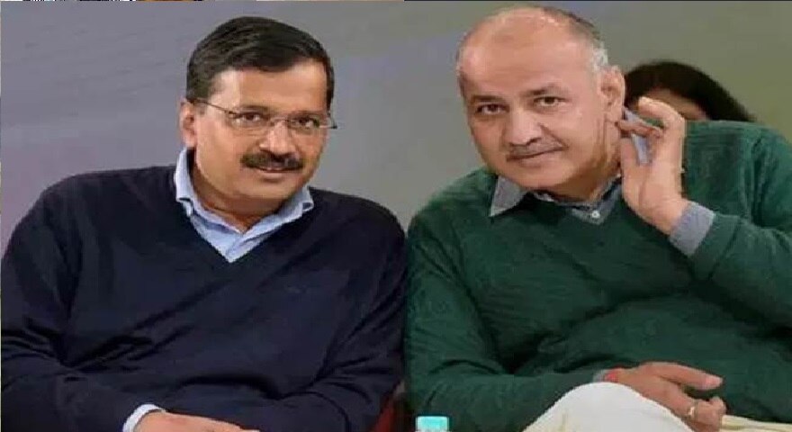 दिल्ली पर कोरोना संकट, लेकिन फिर भी जारी है केजरीवाल सरकार की सियासत