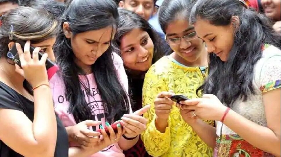 यूपी बोर्ड हाईस्कूल और इंटरमीडिएट का रिजल्ट मोबाइल पर ऐसे करें चेक