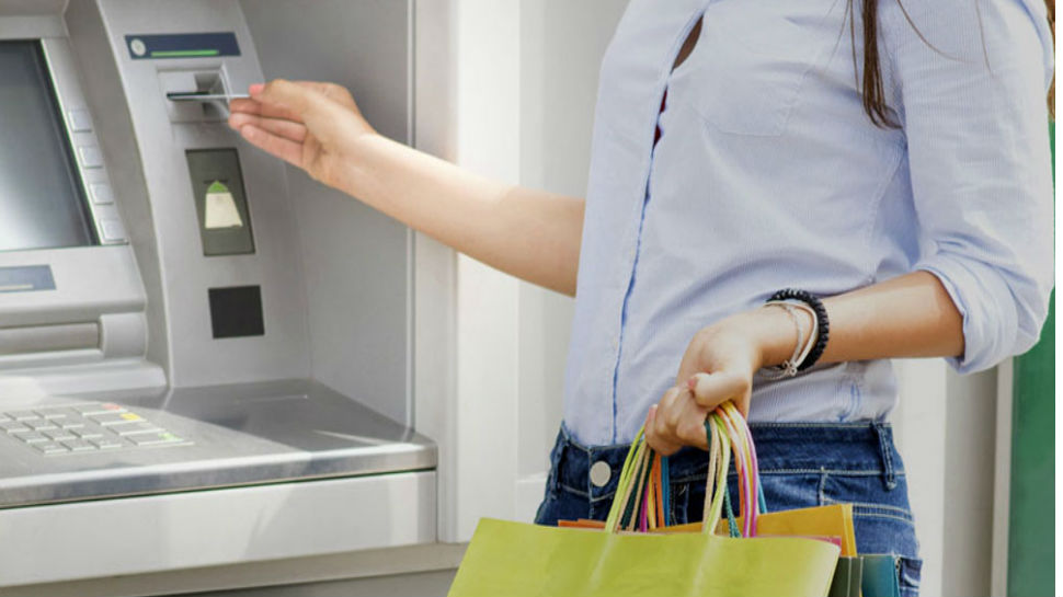 ATM से पैसे ध्यान से निकालें, कोरोना के हो सकते हैं शिकार, जानें कैसे