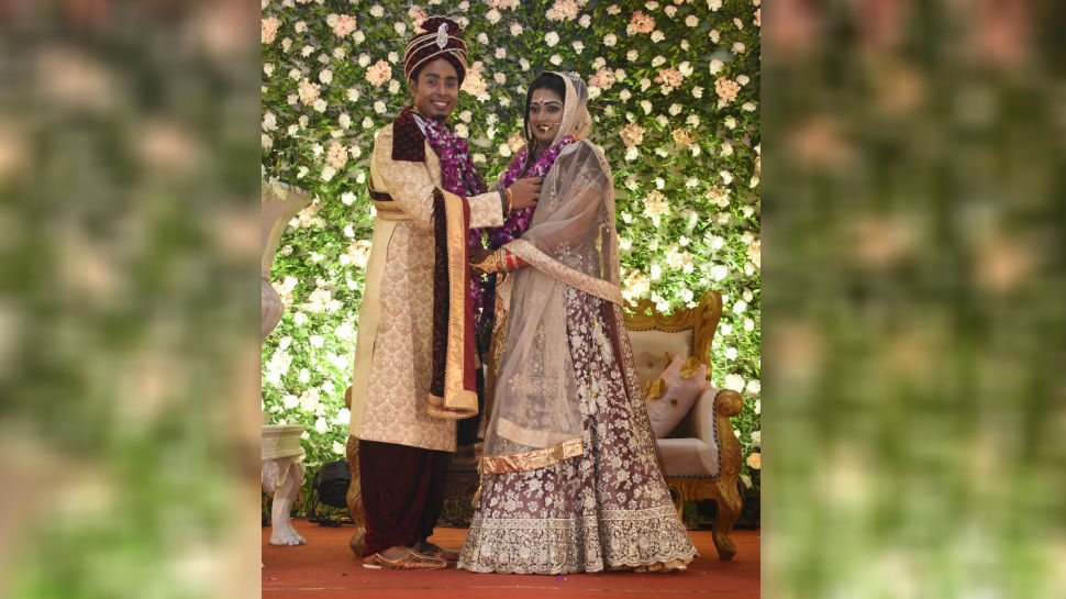 रखा गया नियमों का ध्यान olympic player deepika tied knot with atanu das