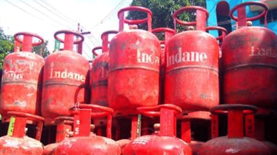 Price of LPG increases from today | झटका: आज से बढ़ गए हैं गैस सिलेंडर के  दाम, जानिए क्या है नया रेट | Hindi News, बिजनेस