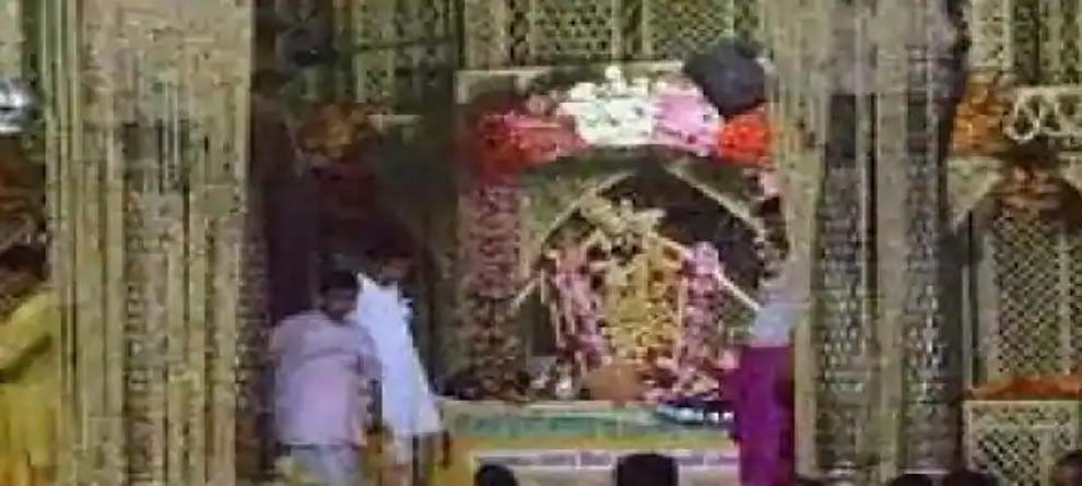 ବନ୍ଦ ହେଲା ବାଙ୍କବିହାରୀ ମନ୍ଦିର, ଏହି ଦିନ ଖୋଲିବ ମନ୍ଦିର ବନ୍ଦ ହେଲା ବାଙ୍କବିହାରୀ ମନ୍ଦିର, ଏହି ଦିନ ଖୋଲିବ ମନ୍ଦିର