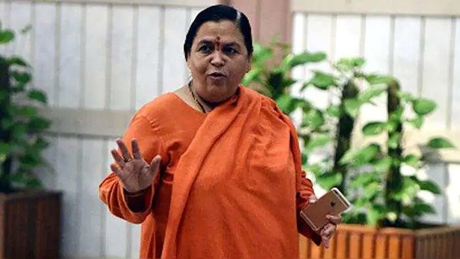 बाबरी मस्जिद केस: अदालत में पेश हुई उमा भारती, कहा- गाय, गंगा और राम मेरे लिए पूजनीय