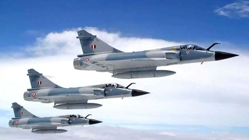 सीमा पर तनाव के बीच भारत, रूस से खरीदेगा 33 फाइटर प्लेन, PM मोदी ने की पुतिन से बात - Zee News Hindi