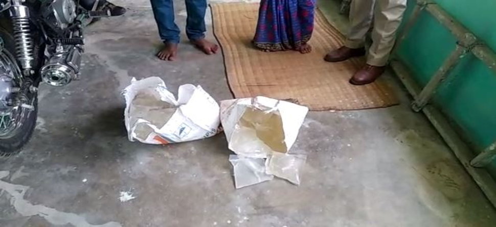 ଖୋର୍ଦ୍ଧାରେ ୫୧ ଲିଟର ଦେଶୀ ମଦ ଜବତ, ୨ ଗିରଫ ଖୋର୍ଦ୍ଧାରେ ୫୧ ଲିଟର ଦେଶୀ ମଦ ଜବତ, ୨ ଗିରଫ