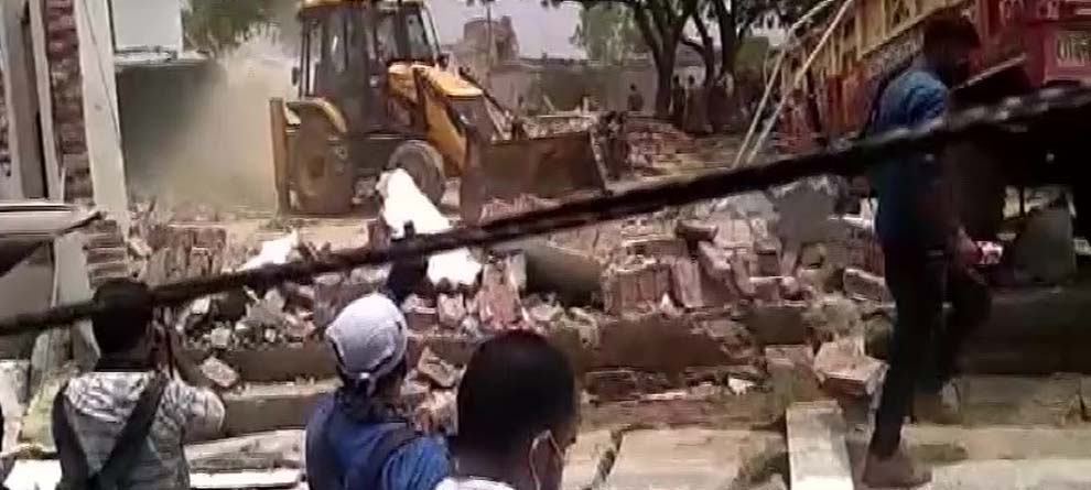 ଦୁର୍ଦ୍ଦାନ୍ତ ଅପରାଧୀ ବିକାଶର ଘର ଭାଙ୍ଗିଦେଲେ ଦୁର୍ଦ୍ଦାନ୍ତ ଅପରାଧୀ ବିକାଶର ଘର ଭାଙ୍ଗିଦେଲେ