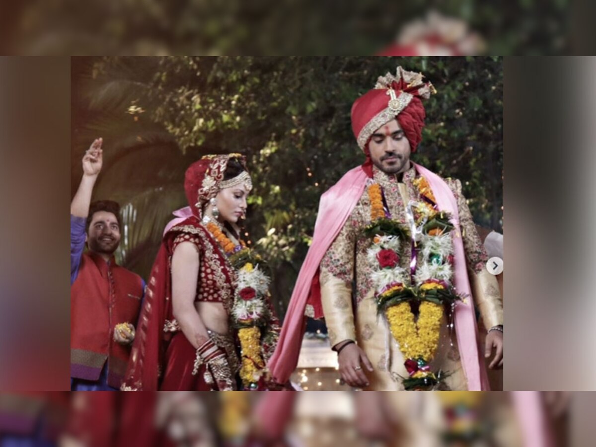 शादी के लाल जोड़े में वायरल हुई Urvashi Rautela की तस्वीर, यूजर ने पूछे ऐसे सवाल