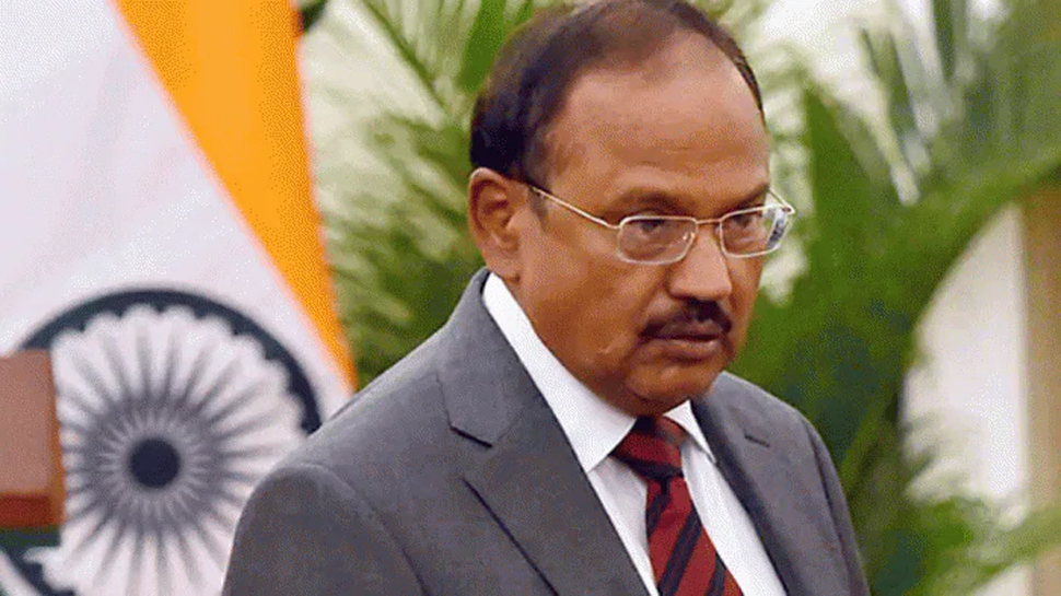NSA अजित डोभाल ने चीन के वज़ीरे खारजा से की 2 घंटे बात, पीछे हटी चीनी फौज NSA अजित डोभाल ने चीन के वज़ीरे खारजा से की 2 घंटे बात, पीछे हटी चीनी फौज