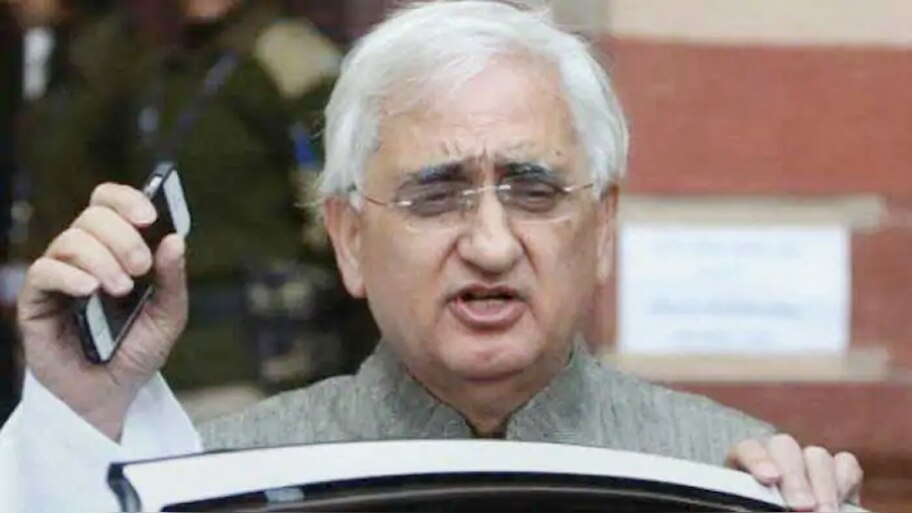 विकास दुबे का घर गिराने से सलमान खुर्शीद को हुई दिक्कत, कांग्रेस ने किया किनारा