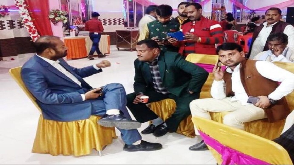Vikas Dubey के समाजवादी पार्टी के साथ रिश्ते आए सामने, ये तस्वीरें हैं सबूत