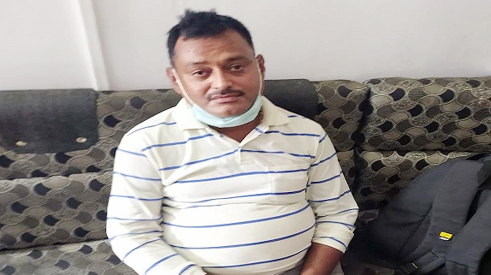 कानपुर एनकाउंटर का अहम मुल्ज़िम विकास दुबे उज्जैन से हुआ गिरफ्तार कानपुर एनकाउंटर का अहम मुल्ज़िम विकास दुबे उज्जैन से हुआ गिरफ्तार