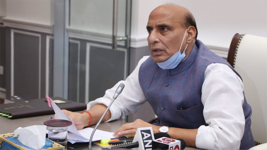वज़ीरे दिफा राजनाथ सिंह ने J&K में 6 पुलों का किया इफ्तेताह, सिक्योरिटी फोर्सेज़ को होगा फायदा